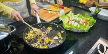 5 rețete delicioase și sănătoase pe care le poți pregăti în mai puțin de 30 de minute